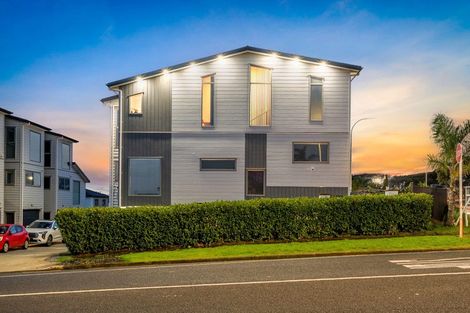 Photo of property in 1/1a Halsey Road, Manurewa, Auckland, 2102