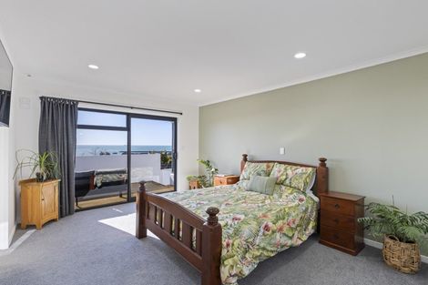 Photo of property in 23 Peace Avenue, Moturoa, New Plymouth, 4310