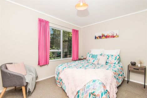 Photo of property in 17 Maracas Crescent, Grenada Village, Wellington, 6037