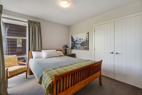 Photo of property in 12 Paradise Place, Lake Hawea, Wanaka, 9382