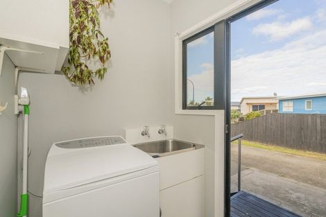 Photo of property in 27 Carina Way, Whitianga, 3510