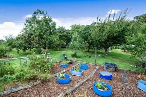 Photo of property in 12 Mildon Road, Waitakere, Auckland, 0782