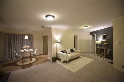 Photo of property in 38 Sunvue Road, Glen Eden, Auckland, 0602