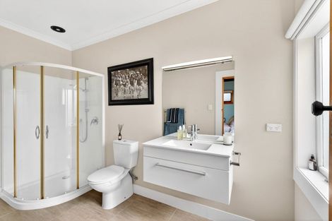 Photo of property in 76 Vigor Brown Street, Napier South, Napier, 4110