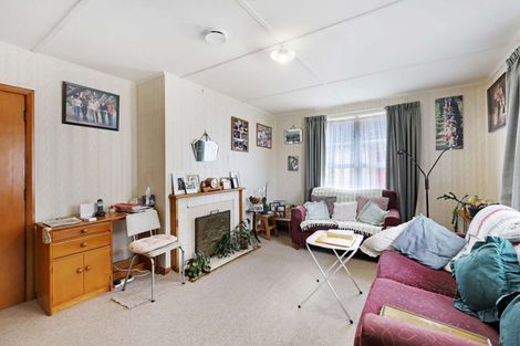 Photo of property in 42 Banks Street, Marfell, New Plymouth, 4310