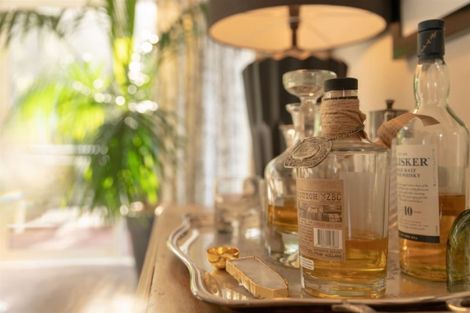 Photo of property in 15 Salmont Place, Kelburn, Wellington, 6012