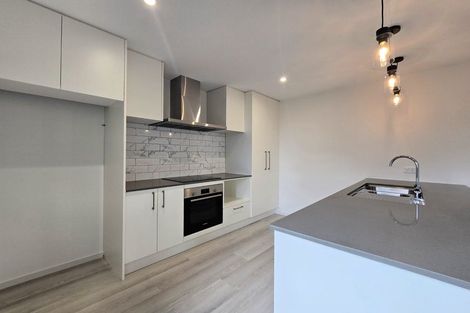 Photo of property in 16 Reiman Street, New Lynn, Auckland, 0600