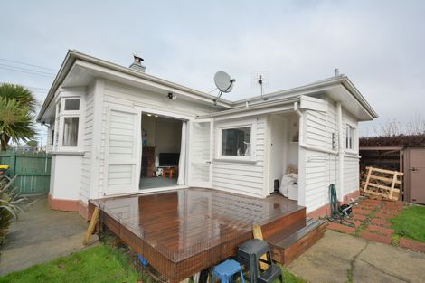 Photo of property in 172 Macandrew Road, South Dunedin, Dunedin, 9012