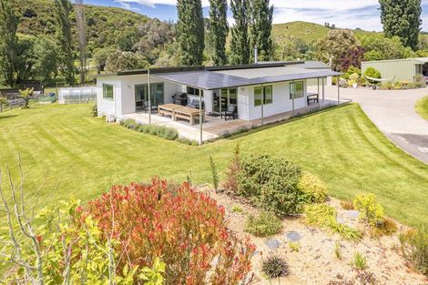 Photo of property in 1036 State Highway 4, Parikino, Wanganui, 4573