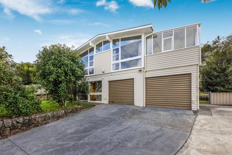 Photo of property in 9 Ellesmere Crescent, Pakuranga Heights, Auckland, 2010