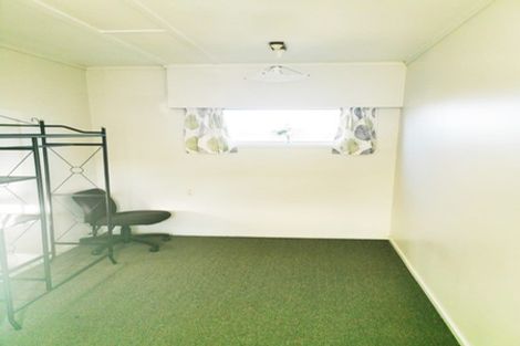 Photo of property in 39a Forrest Hill Road, Milford, Auckland, 0620