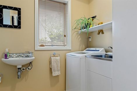 Photo of property in 33 Balrudry Street, Avonhead, Christchurch, 8042