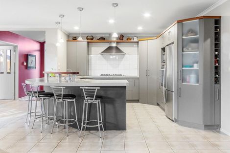 Photo of property in 14 Wiltshire Drive, Huntington, Hamilton, 3210