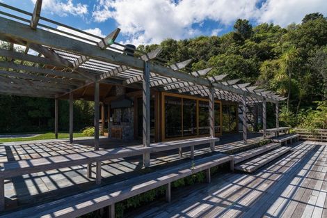 Photo of property in 45 Whakamoenga Point, Acacia Bay, Taupo, 3385