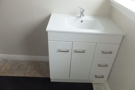 Photo of property in 126 Middlepark Road, Sockburn, Christchurch, 8042