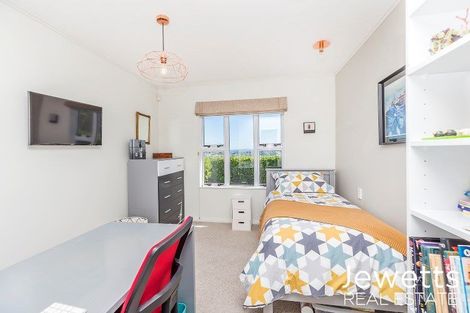 Photo of property in 1 Signallers Grove, Strathmore Park, Wellington, 6022