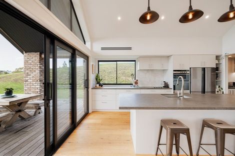 Photo of property in 42 Te Auhi Way, Welcome Bay, Tauranga, 3112