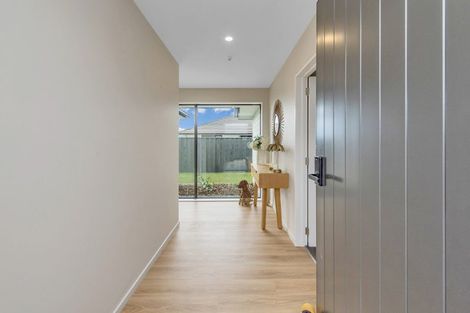 Photo of property in 164 Shillingford Boulevard, Rolleston, 7615