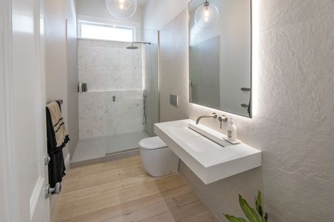 Photo of property in 7 Summer Street, Stanley Point, Auckland, 0624