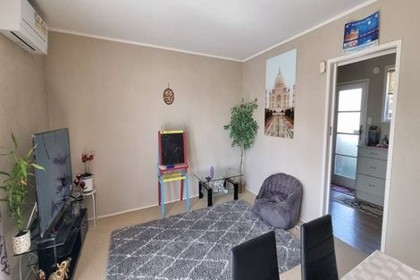 Photo of property in 2/86 Carruth Road, Papatoetoe, Auckland, 2025