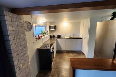 Photo of property in 4 Speedy Crescent, Hillcrest, Auckland, 0627