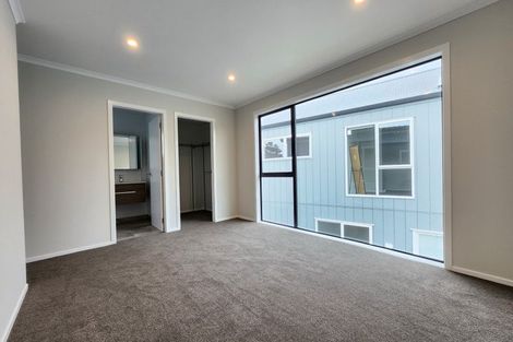 Photo of property in 12 Koreke Close, Kenepuru, Porirua, 5022