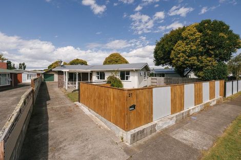 Photo of property in 27 Cavendish Crescent, Awapuni, Palmerston North, 4412