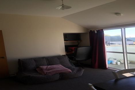Photo of property in 106 Waltham Road, Sydenham, Christchurch, 8023