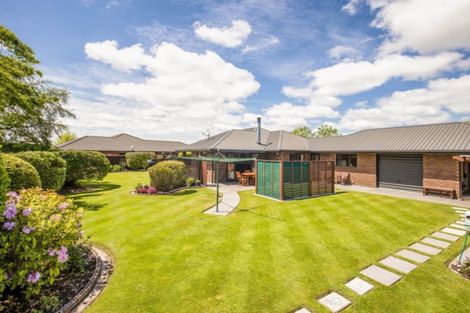 Photo of property in 17 Calvandra Grove, Rangiora, 7400