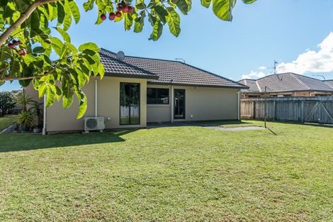 Photo of property in 94 Weggery Drive, Waikanae Beach, Waikanae, 5036
