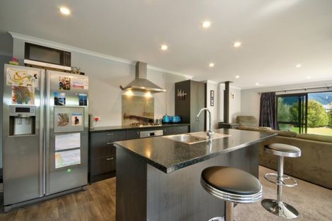 Photo of property in 8 Lochburn Avenue, Glenorchy, 9372