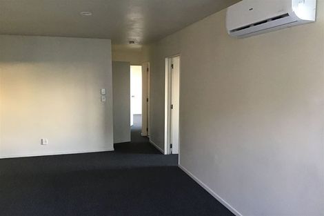 Photo of property in 36 Woodbank Drive, Glen Eden, Auckland, 0602