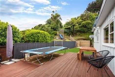 Photo of property in 19 Black Rock Road, Newlands, Wellington, 6037