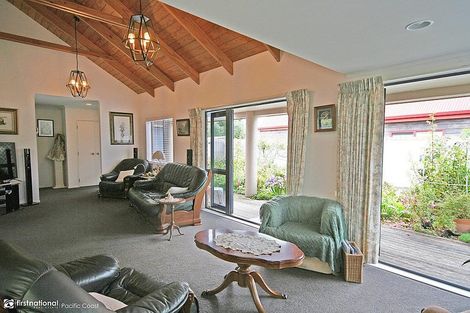 Photo of property in 107b Ocean Road, Whangamata, 3620