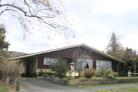 Photo of property in 16 Trigg Crescent, Taradale, Napier, 4112