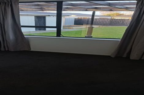 Photo of property in 10 Inca Place, Redwood, Christchurch, 8051