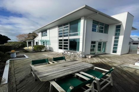 Photo of property in 22 Oriental Street, Welbourn, New Plymouth, 4312