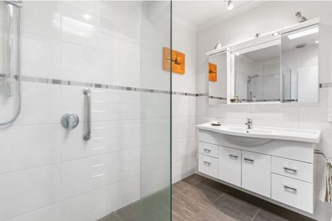 Photo of property in 1/89 Takutai Avenue, Half Moon Bay, Auckland, 2012