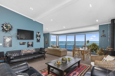 Photo of property in 1353 Taieri Mouth Road, Taieri Mouth, Brighton, 9091