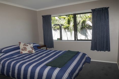 Photo of property in 121 Weggery Drive, Waikanae Beach, Waikanae, 5036