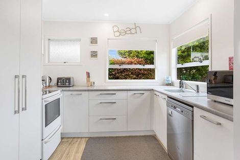 Photo of property in 106 Mckellar Place, Whangamata, 3620