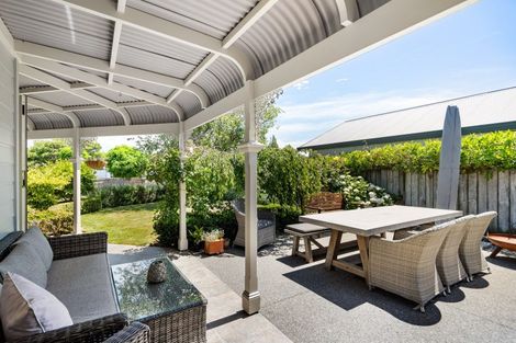 Photo of property in 15 Ross Place, Greenmeadows, Napier, 4112