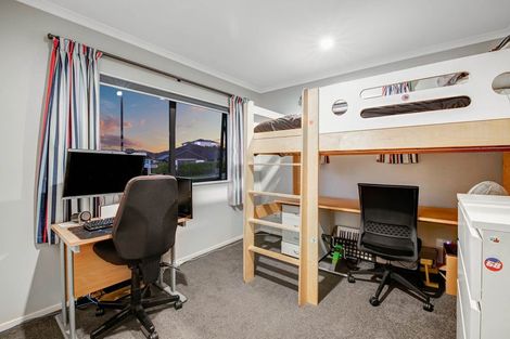 Photo of property in 14 Kingfisher Road, Silverdale, 0932