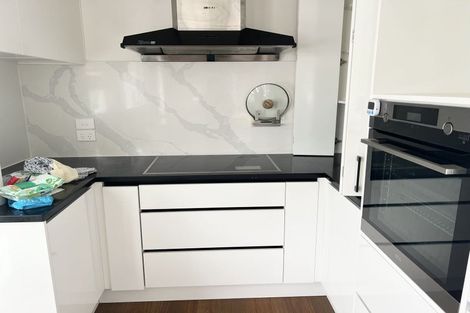 Photo of property in 640 Beach Road, Browns Bay, Auckland, 0630