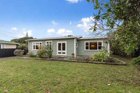Photo of property in 27 Manuka Street, Otaki Beach, Otaki, 5512