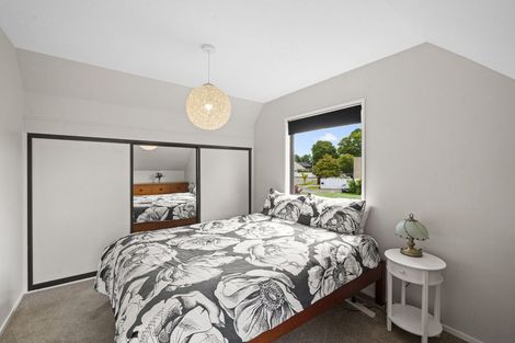 Photo of property in 10 Swithland Place, Avonhead, Christchurch, 8042