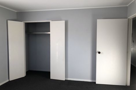 Photo of property in 2/13 Craigbank Avenue, New Lynn, Auckland, 0600