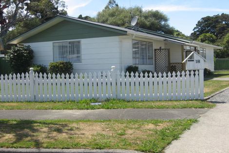 Photo of property in 18 Ferndale Place, Feilding, 4702