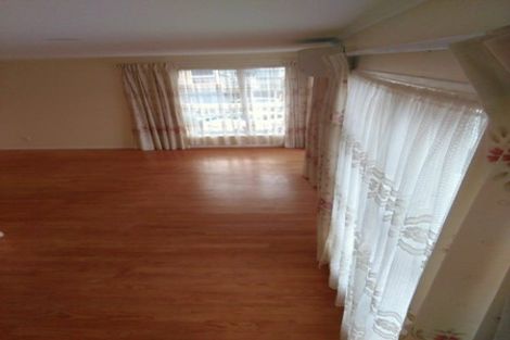 Photo of property in 1/41 Ellice Road, Totara Vale, Auckland, 0629