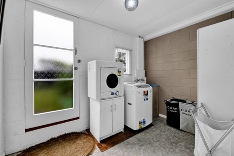 Photo of property in 19 Dives Avenue, Hawera, 4610